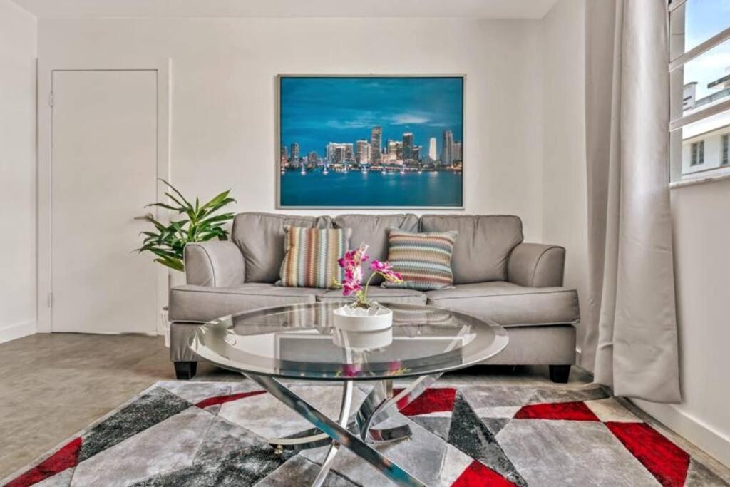 Amazing Apartment In South Beach, Ocean Drive Майами-Бич Экстерьер фото